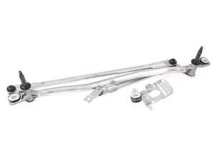 ES#4865104 - 8R1955023DPART - Windshield Wiper Bracket With Motor - Located under the rain tray - Vaico - Audi