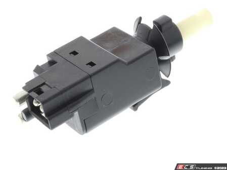 ES#2894085 - 0015450109 - Brake Lamp Switch - Located behind the brake pedal in your Mercedes-Benz - Vemo - Mercedes Benz
