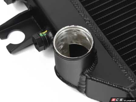 ES#4872207 - 7232 - High Performance Aluminum Radiator - Keep your classic BMW cool and increase reliability with CSF newest all aluminum performance radiator! - CSF - BMW