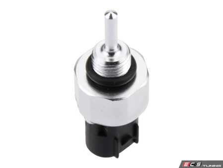 ES#4876966 - 2108300072 - A/C Temperature Switch - Threads into the receiver / drier - URO - Mercedes Benz