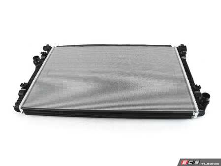 ES#4836237 - 8V0121251B - Radiator - Ensure proper cooling for your engine with a new radiator. - Valeo - Audi