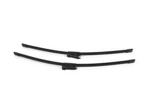 ES#4070021 - 8J1998002 - Front Aero Wiper Blade Set - Clear up streaks & improve rainy day visibility - Bosch - Audi