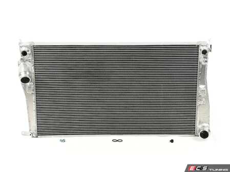 ES#4656928 - WC370 - D088 BMW Radiator - E9X E82 E89 - Let your engine breathe better with this DO88 Radiator! - DO88 - BMW