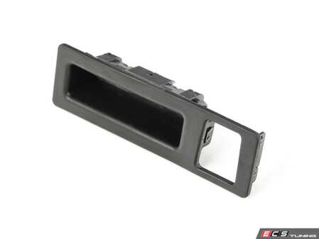 ES#4877358 - 51247463162 - Tailgate Release Button - Secures trunk and helps reduce lid vibration - URO - BMW
