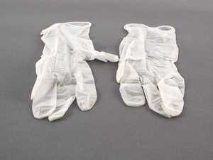 ES#184524 - 71102282143 - GLOVES & CLEANER - Genuine BMW - BMW