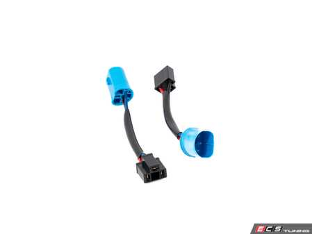 ES#5340660 - EL96 - Rennline H5 To H4 Adapter - Halogen - esigned for a quick, hassle-free installation, these plugs allow you to properly connect the H4 headlights to your existing wiring harness  no cutting or splicing required. - Rennline - Porsche