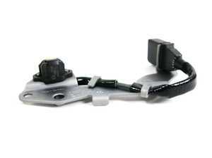 ES#8247 - 06A905161B - Camshaft Position Sensor - Sensor that monitors camshaft rotations and relays that information to the ECU - Bosch - Volkswagen