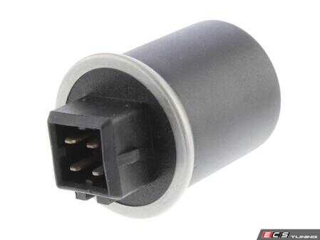 ES#2901739 - 8D0959482 - A/C Pressure Safety Switch - Prevents excess pressure from building within the system - Vemo - Audi