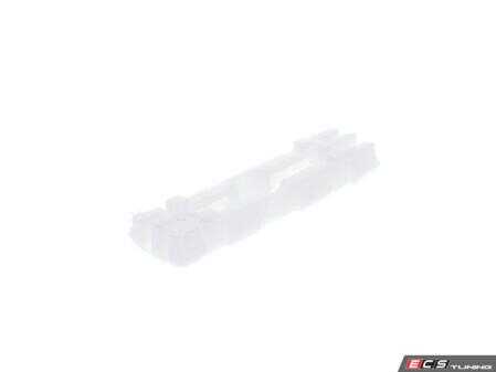 ES#2882075 - 191853733A - Moulding Clip - Priced Each - Used in securing drip moulding & trim to the roof - Vaico - Volkswagen
