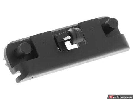 ES#4863793 - 51711945568 - BMW | Clip - Vaico - 