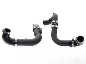 ES#5395854 - 043938la06KT - MK8 Golf R Charge Pipe Kit - Wrinkle Black - Improve your charge airflow path with our complete Intercooler Charge Pipe Upgrade Kit! - ECS - Volkswagen