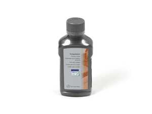 ES#4950335 - 000986477415 - Mercedes Interior Cleaner - Mercedes Cockpit Lotion for all Interior Surfaces - Genuine Mercedes Benz - Mercedes Benz