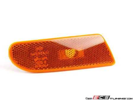 ES#3518774 - 220820022164 - Side Marker Assembly - Right - Avoid lane change confusion with working side markers - Genuine Mercedes Benz - Mercedes Benz