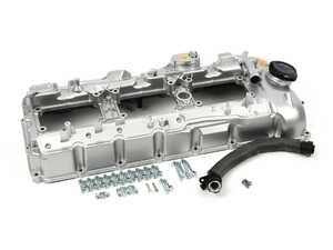 ES#5424621 - 11127846359ALKT - Aluminum Valve Cover Replacement Kit - Includes gaskets, sealing washers, and CCV hose for an all-inclusive service. - Assembled By ECS - BMW