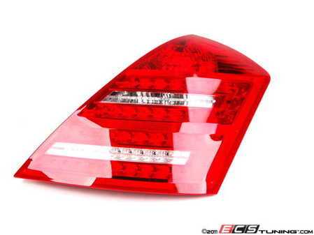 ES#1890117 - 2218201464 - Tail Lamp Assembly - Fits right side only - Genuine Mercedes Benz - Mercedes Benz