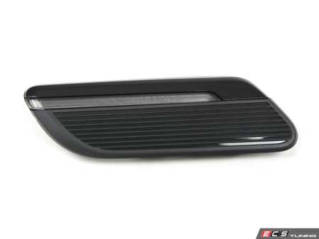 ES#4375284 - 63179879002 - Additional Turn Indicator Black - Right  - Add some flare to the side scuttle, black top - Genuine MINI - MINI