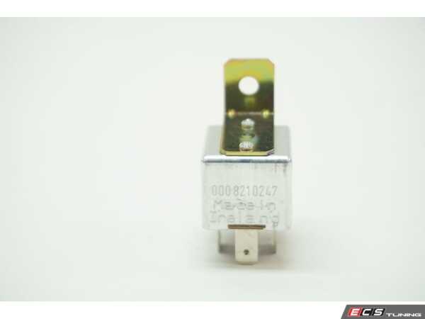 Genuine Mercedes Benz - 0008210247 - RELAY