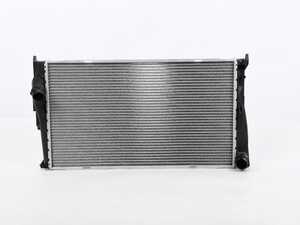 ES#5470721 - 17117788903 - Radiator - Automatic *Scratch And Dent* - This genuine BMW Radiator replaces your cracked, clogged, or otherwise worn out radiator and helps prevent the cooling system from overheating. - Scratch & Dent - BMW