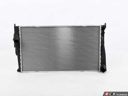 ES#5470721 - 17117788903 - Radiator - Automatic *Scratch And Dent* - This genuine BMW Radiator replaces your cracked, clogged, or otherwise worn out radiator and helps prevent the cooling system from overheating. - Scratch & Dent - BMW
