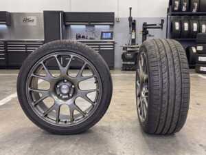 ES#5492002 - 88.143.17NGGW59 - 18" Neuspeed RSe143 Ready-To-Roll Wheel & Tire Package for B7 Passat (235/45R18) - Square 18"x8.5" ET45 5x112 57.10CB - Gun Metallic - Gloss - With Professionally Mounted & Balanced ADVANTA HPZ-02 All-Season Tires (235/45R18). Specifically created for your B7 Passat. - Neuspeed - Volkswagen