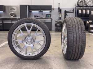 ES#5492003 - 88.143.17NHSGW60 - 18" Neuspeed RSe143 Ready-To-Roll Wheel & Tire Package for B7 Passat (235/45R18) - Square 18"x8.5" ET45 5x112 57.10CB - Hyper Silver - Gloss - With Professionally Mounted & Balanced ADVANTA HPZ-02 All-Season Tires (235/45R18). Specifically created for your B7 Passat. - Neuspeed - Volkswagen