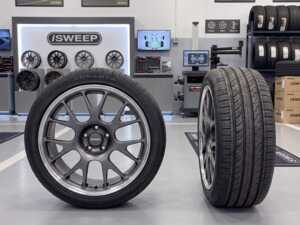 ES#5492009 - 178045.NGRGW66 - 18" Neuspeed iSWEEP CP12 Ready-To-Roll Wheel & Tire Package for B7 Passat (235/45R18) - Square 18"x8.5" ET45 5x112 57.10CB - Gloss Racing Graphite w/ Machined Lip - With Professionally Mounted & Balanced ADVANTA HPZ-02 All-Season Tires (235/45R18). Specifically created for your B7 Passat. - Neuspeed - Volkswagen