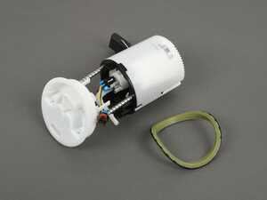 ES#5481401 - 2034705594KT - Fuel Pump Replacement Kit - Fix that crank-no-start condition and get your fuel pressure back. This kit includes a Genuine Mercedes right-side fuel pump assembly and a fresh tank seal so you can get the job done right the first time. - Genuine Mercedes Benz - Mercedes Benz