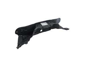 ES#5516761 - 51717169422SD3 - Genuine BMW Center Engine Partition Cover - Lower *Scratch And Dent* - ***Please see photos and description prior to ordering, all sales final.***
Located in the engine bay - Scratch & Dent - BMW
