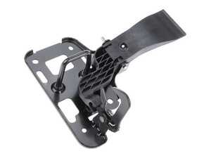 ES#5528426 - 8T0823480 - Hood Latch Assembly - Latch located on the underside of the hood - URO - Audi