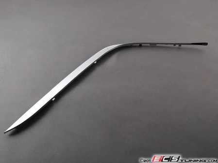 ES#75126 - 51118125438 - Chrome Bumper Trim - Right - Located on the front bumper - Genuine BMW - BMW