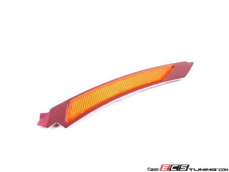 ES#258121 - 63147205398 - Front Bumper Reflector - Right - Increase the visibility of your vehicle - Genuine BMW - BMW