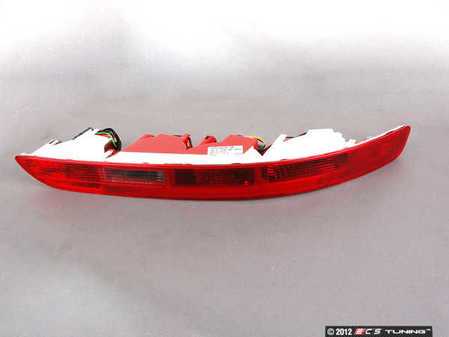 ES#1598293 - 8R0945096B - Lower Tail Light - Right  - Includes the halogen bulbs and harness - Genuine Volkswagen Audi - Audi