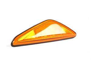 ES#173559 - 63136920685 - Amber Fender Side Marker - Left - Replace your damaged or burned out sidemarkers, with these factory amber side markers. - Genuine BMW - BMW