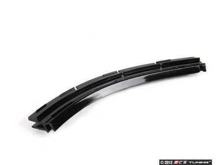ES#96112 - 51372754776 - Bracket - Right - Located at the base of the C column cover - Genuine MINI - MINI