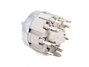 ES#2533800 - 0005456504 - Headlamp Switch - Controls the operation of the headlamps in your vehicle - URO - Mercedes Benz