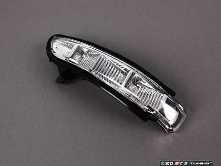 ES#2602775 - 2198200621 - Turn Signal Assembly - Located in the right side-view mirror housing - ULO - Mercedes Benz