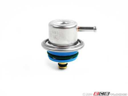 ES#33474 - 13531436110 - Fuel Pressure Regulator - Regulator located on the end of the fuel rail - Genuine BMW - BMW
