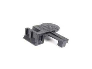 ES#38109 - 17117521783 - Cooling Fan Mounting Securing Clip - Priced Each - 2 required - Genuine BMW - BMW