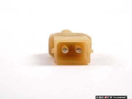 ES#4506184 - 8D0911807A - Clutch Pedal Switch - Located behind the clutch pedal - Vemo - Audi