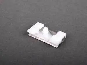 E38 Clip - Left or Right Windshield Moulding