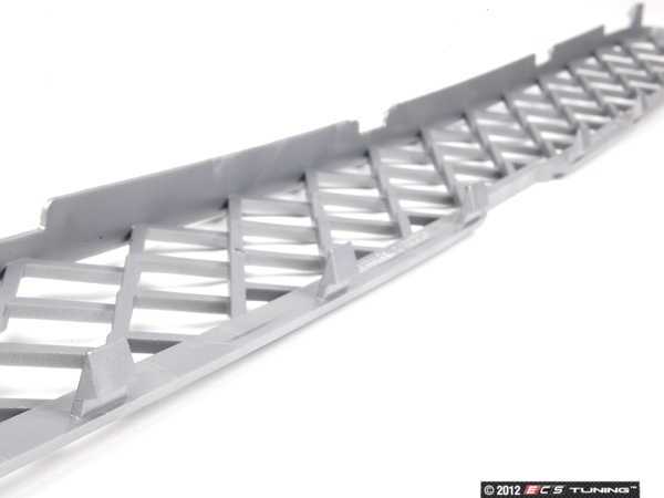 Genuine BMW - 51117168633 - Front Bumper Grille - Upper Center (51-11-7 ...