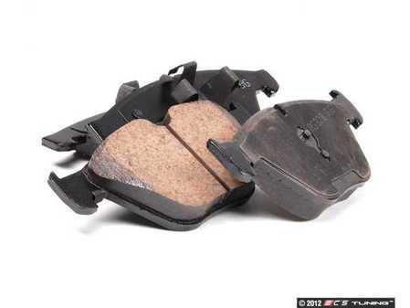 ES#1843956 - eur918a - Front Euro Ceramic Brake Pad Set - Offers excellent pedal feedback, low dust, and smooth initial bite. A favorite among BMW enthusiasts. - Akebono - BMW