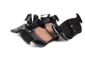 ES#2568273 - eur1267 - Rear Euro Ceramic Brake Pad Set - Offers excellent pedal feedback, low dust, and smooth initial bite. A favorite among BMW enthusiasts. - Akebono - BMW