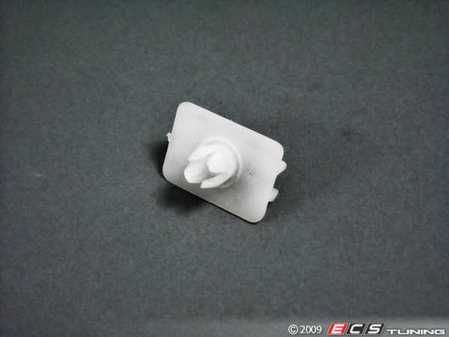 ES#77541 - 51131932865 - E30 Rocker Panel Clip - Priced Each - Used to secure the rocker panel trim - Genuine BMW - BMW