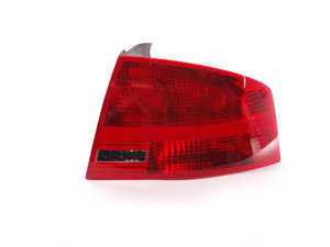 ES#2535524 - 8E5945096A - Outer Tail Light - Right - Restore your vehicle's look  - Hella - Audi