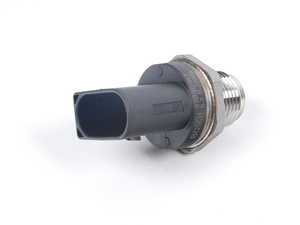 ES#1618729 - 0061536528 - Fuel Pressure Sensor - Priced Each - Located on the fuel rail - Genuine Mercedes Benz - Mercedes Benz
