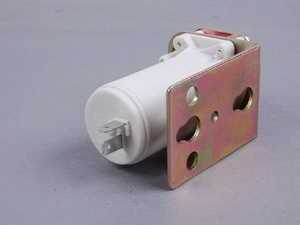 ES#2568622 - 823955651 - Windshield Washer Pump - Keep your windshield clean - URO - Volkswagen Porsche