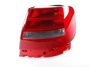 ES#2581287 - 8D0945096H - Tail Light - Right - Keep the clean look of your exterior - Magneti Marelli - Audi