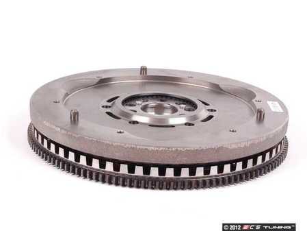 ES#10573 - 21212229190 - Dual Mass Flywheel - A critical component not to be overlooked during clutch service - LUK - BMW