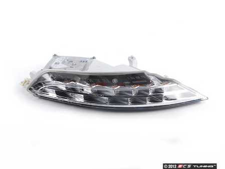 ES#173609 - 63137176872 - Clear Turn Signal - Right - Clear lens design - Genuine BMW - BMW